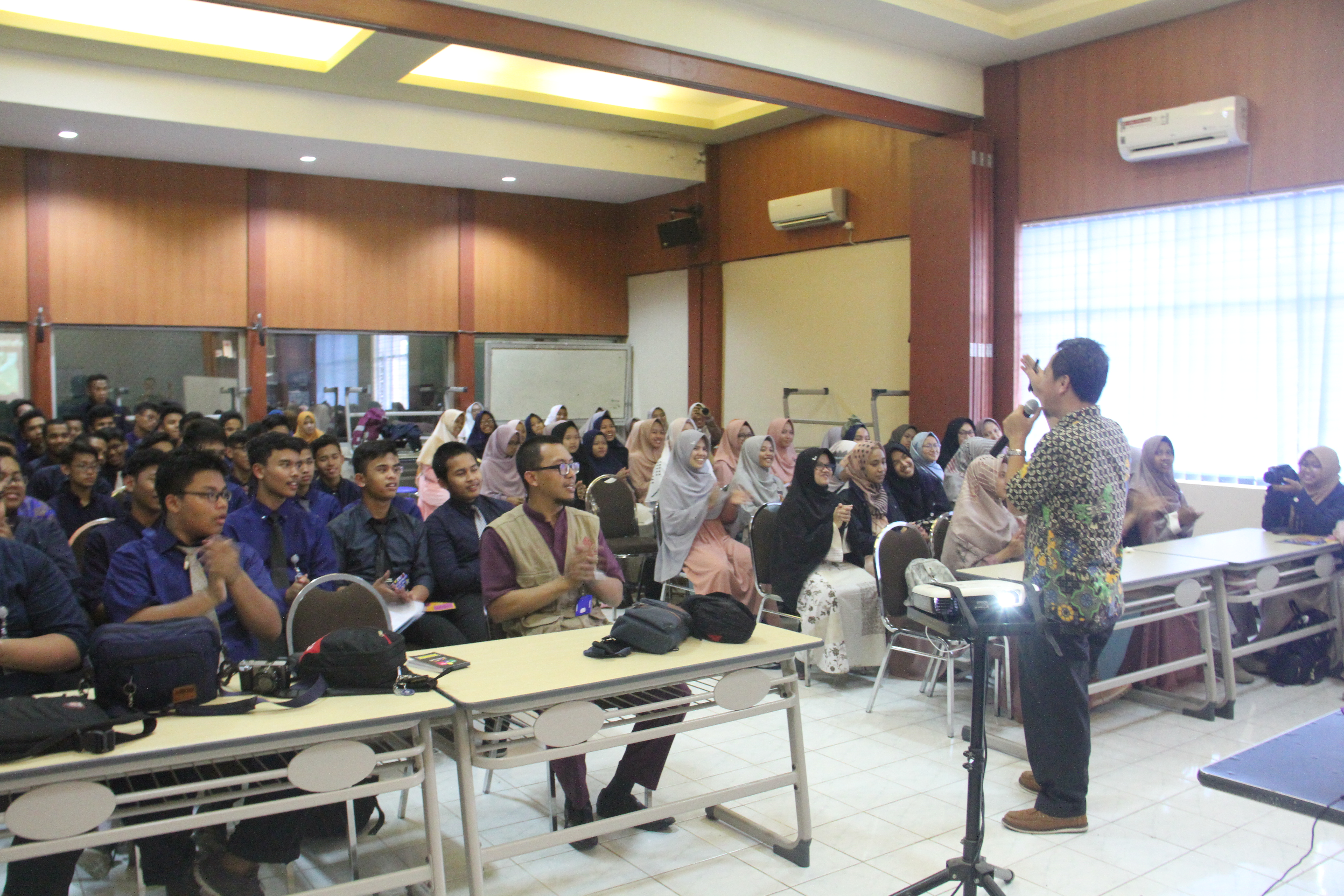 Kunjungan dari SMA IT Insantama, Bogor